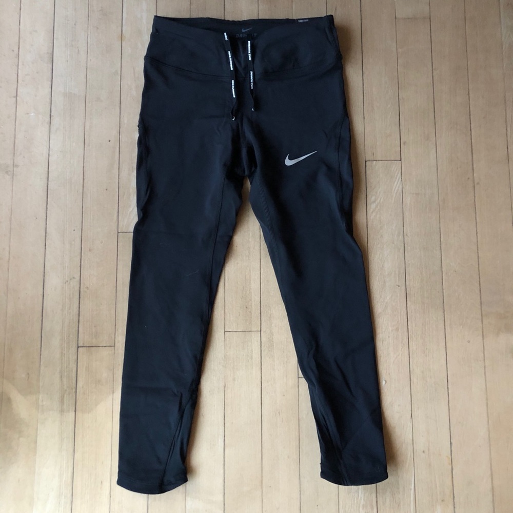 Nike NWT Running Cropped Leggings